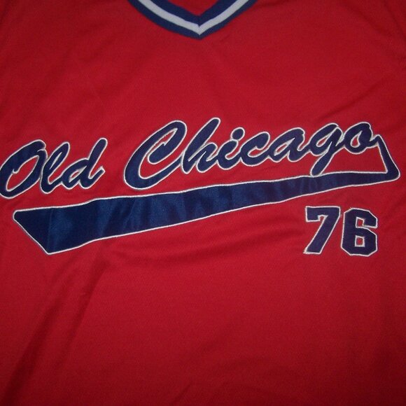 Old Chicago World Beer Tour #76 V-Neck Red Baseball Jersey XXL Polyester Shirt - Picture 2 of 5